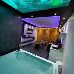 S&v 3 Istocno Sarajevo Sa Jacuzzi Lux Hilandarska Centar * Lukavica