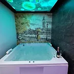 Апартаменты S&v 3 Istocno Sarajevo Sa Jacuzzi Lux Hilandarska Centar Lukavica