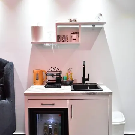 Apartment S&v 3 Istocno Sarajevo Sa Jacuzzi Lux Hilandarska Centar Lukavica