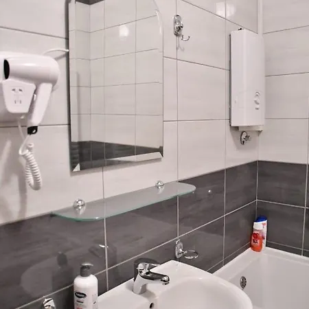 S&v 3 Istocno Sarajevo Sa Jacuzzi Lux Hilandarska Centar Lukavica