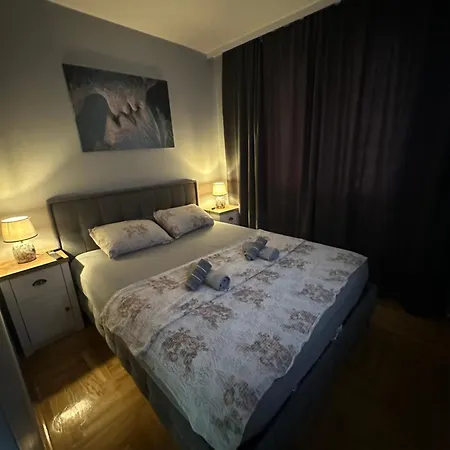 Apartment S&v 3 Istocno Sarajevo Sa Jacuzzi Lux Hilandarska Centar Lukavica