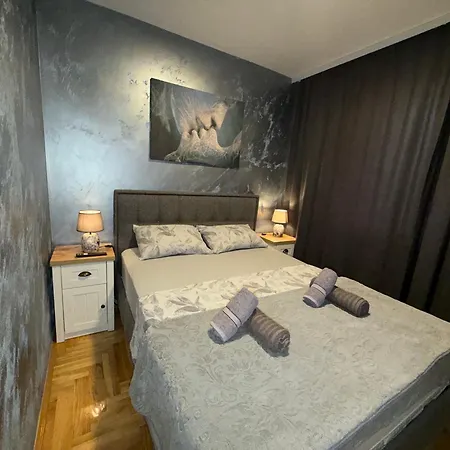 Διαμέρισμα S&v 3 Istocno Sarajevo Sa Jacuzzi Lux Hilandarska Centar Lukavica