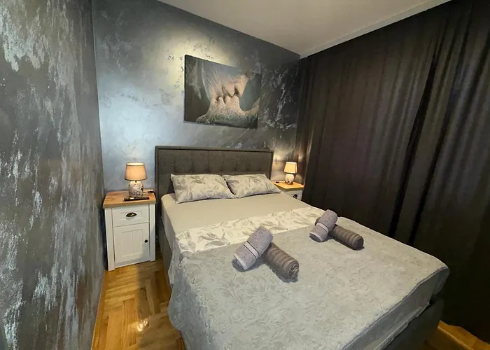 Διαμέρισμα S&v 3 Istocno Sarajevo Sa Jacuzzi Lux Hilandarska Centar Lukavica