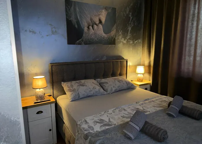 Διαμέρισμα S&v 3 Istocno Sarajevo Sa Jacuzzi Lux Hilandarska Centar Lukavica